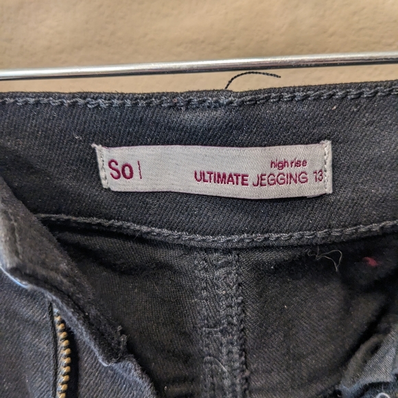 Black SO High Rise Ultimate Jeggings - Picture 5 of 5